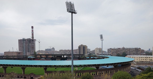 何在比赛中 何在比赛中